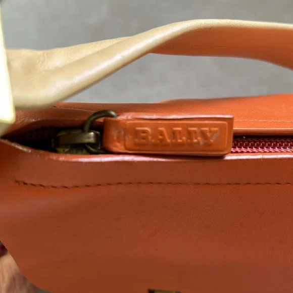 Bally vintage Orange Leather Shoulder Bag - Picture 3 of 6